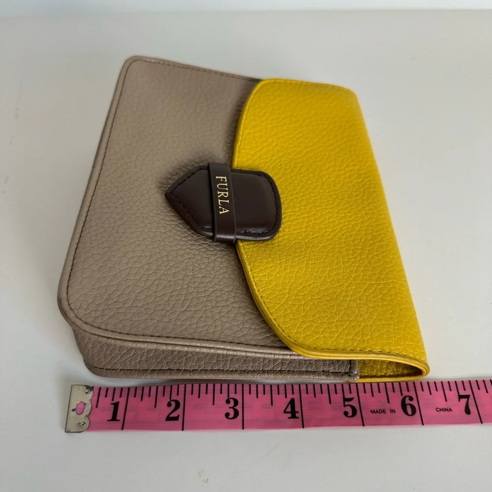 Furla Ltd Edition Collectible Amenity Cosmetic Bag Clutch Faux Leather Yellow - Picture 6 of 6